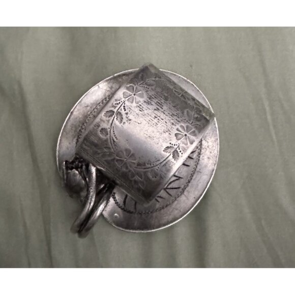 1896 MERIDEN, USA QUADRUPULE PLATED LARGE HEAVY SET LILY PAD NAPKIN RING - Picture 5 of 6